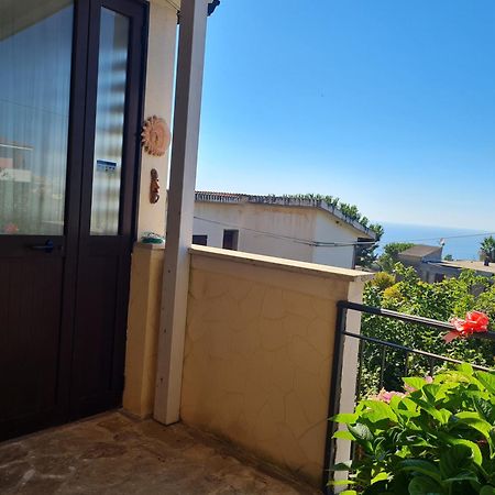 B&B La Casa Di Martina Zambrone Bagian luar foto