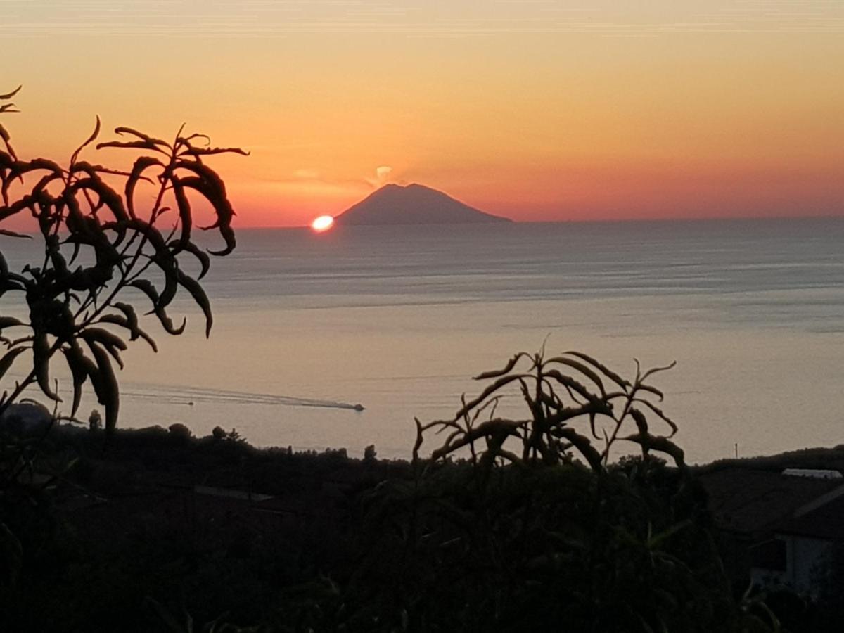 B&B La Casa Di Martina Zambrone Bagian luar foto