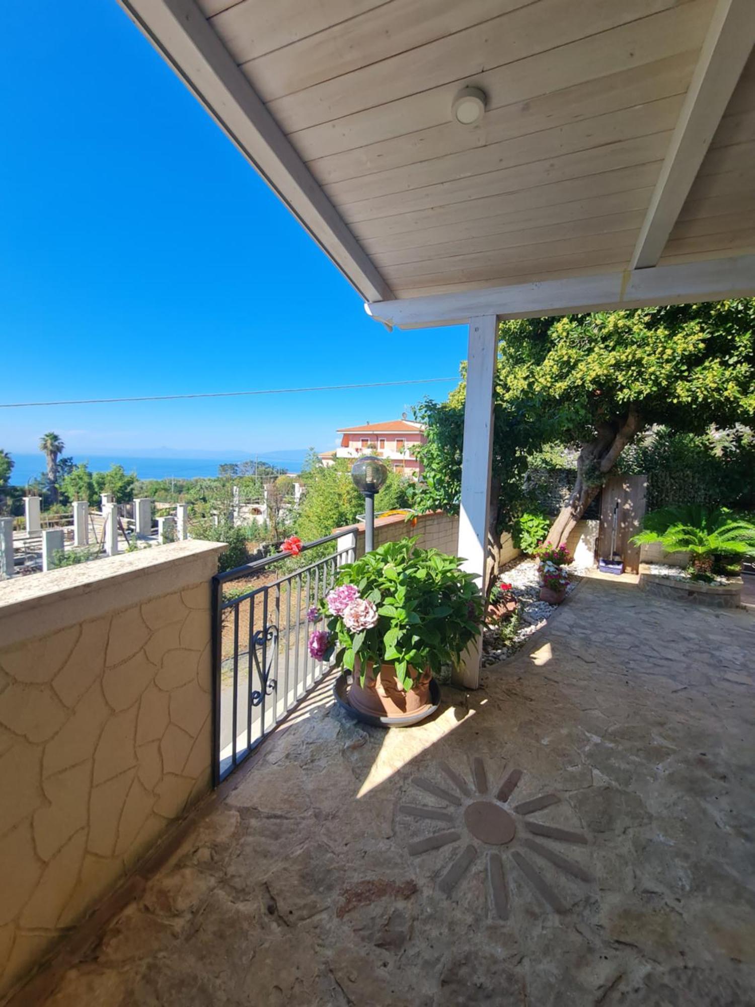 B&B La Casa Di Martina Zambrone Bagian luar foto
