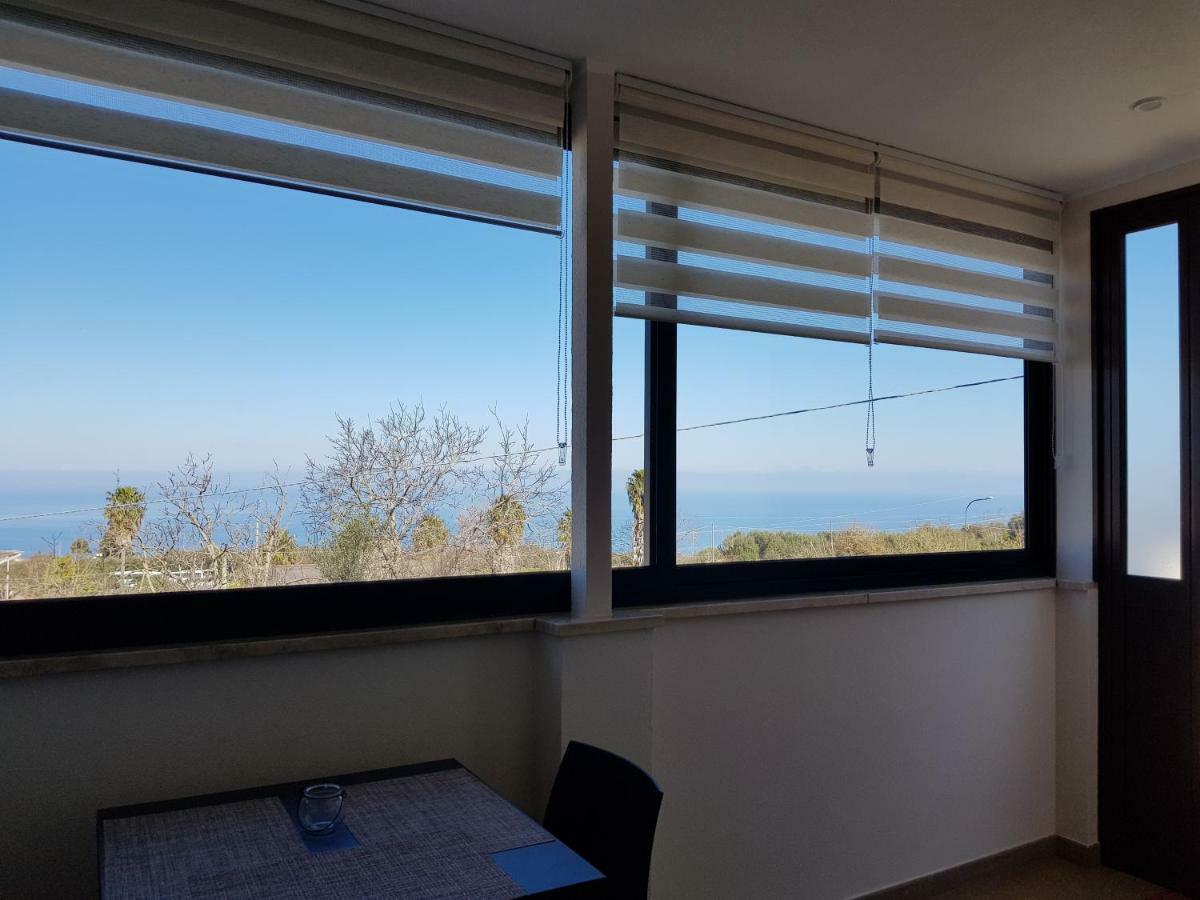 B&B La Casa Di Martina Zambrone Bagian luar foto