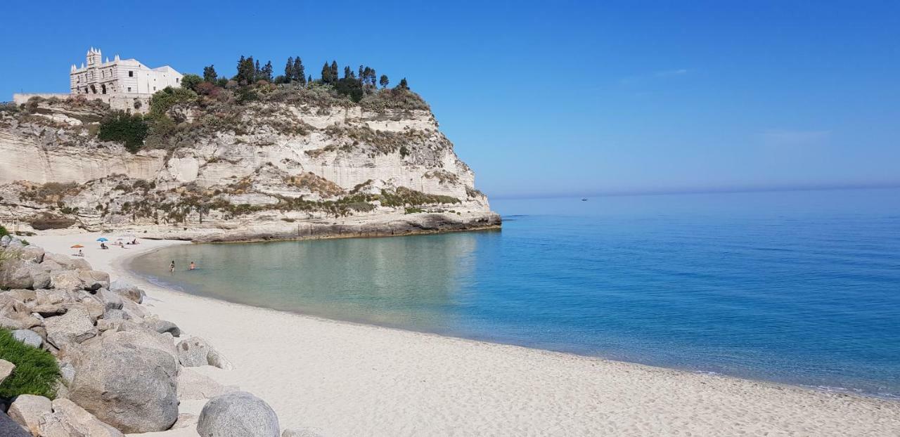 B&B La Casa Di Martina Zambrone Bagian luar foto